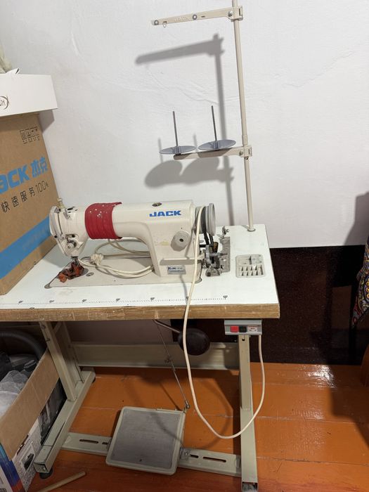 Швейная машина JACK б/у
