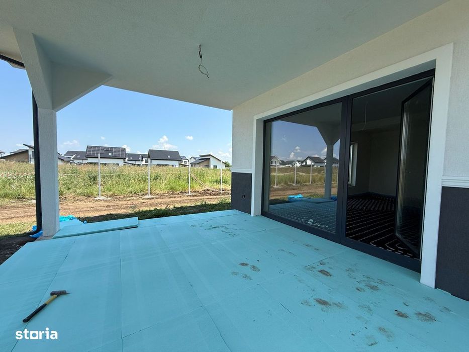 Casa Duplex cu pereti dublii, teren 300 mp - gard executat + Parcari