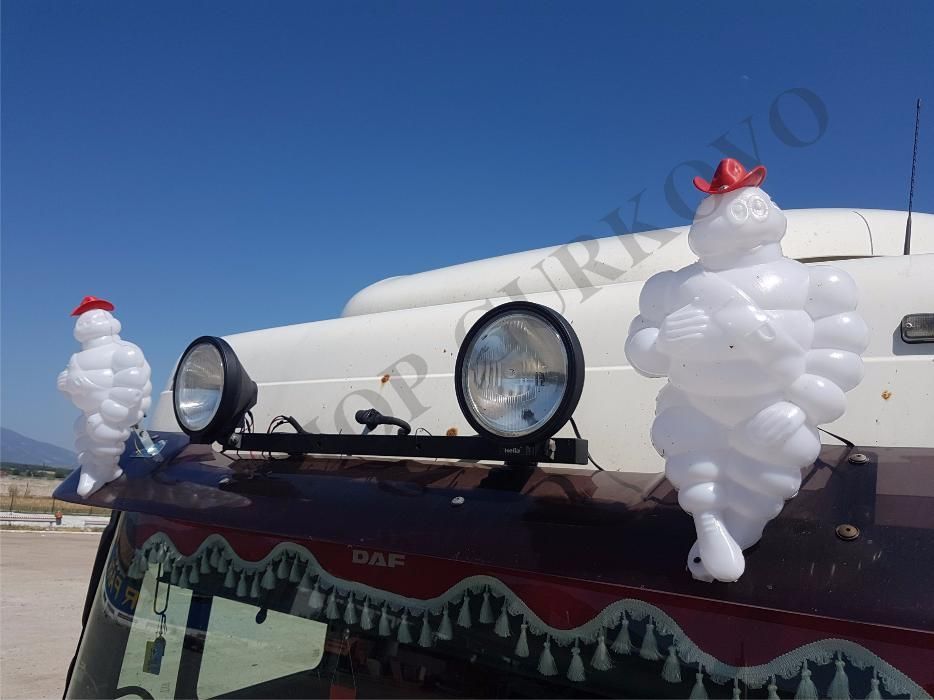 Светещ Мишелин с червена шапка и стойка за закрепяне 44 см.