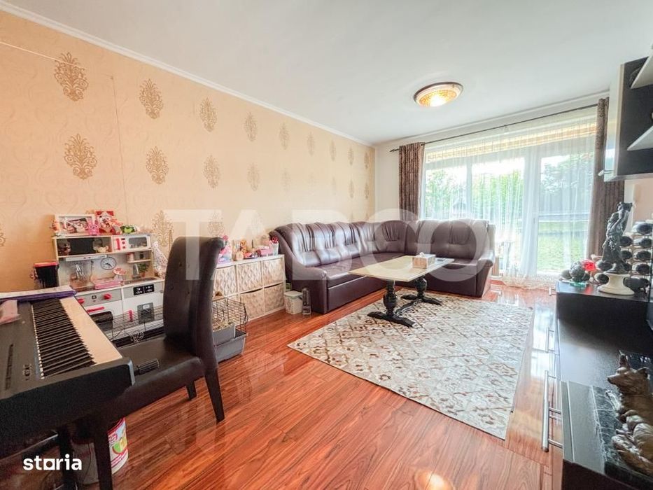 Casa de tip duplex cu 3 camere de vanzare cartierul Buna Ziua