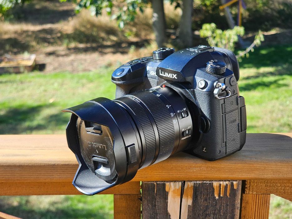 Хибридна фотокамера Panasonic GH5 с обектив 12-60мм f2,8-4