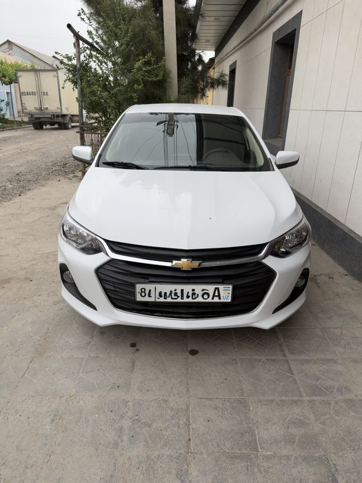 Chevrolet Onix 2024