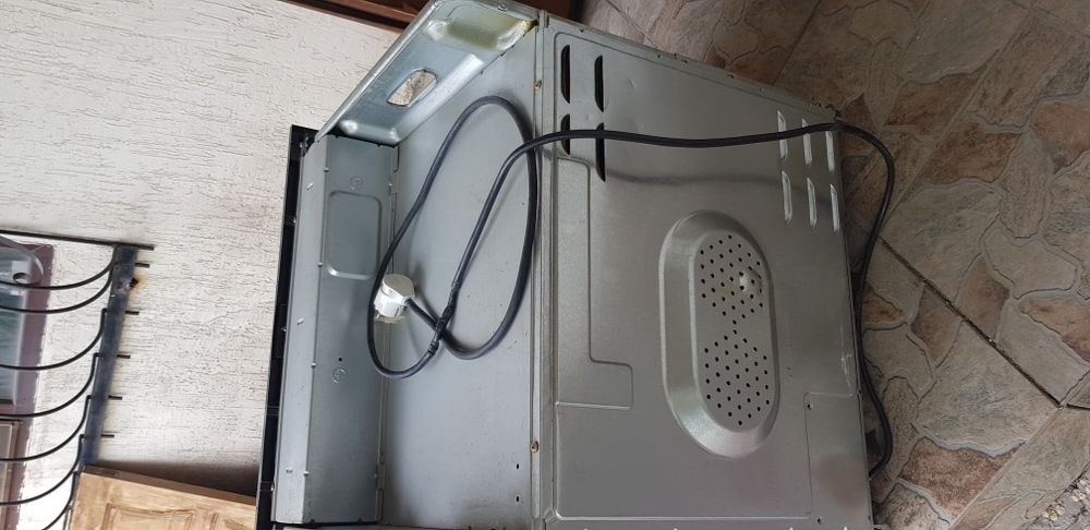 Продам духовую печь