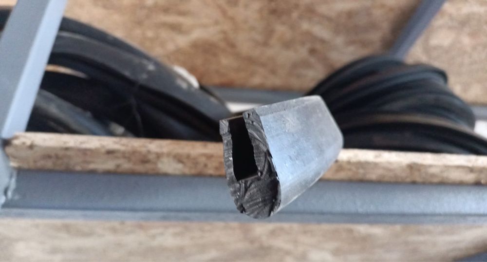 Profil u sau t din cauciuc