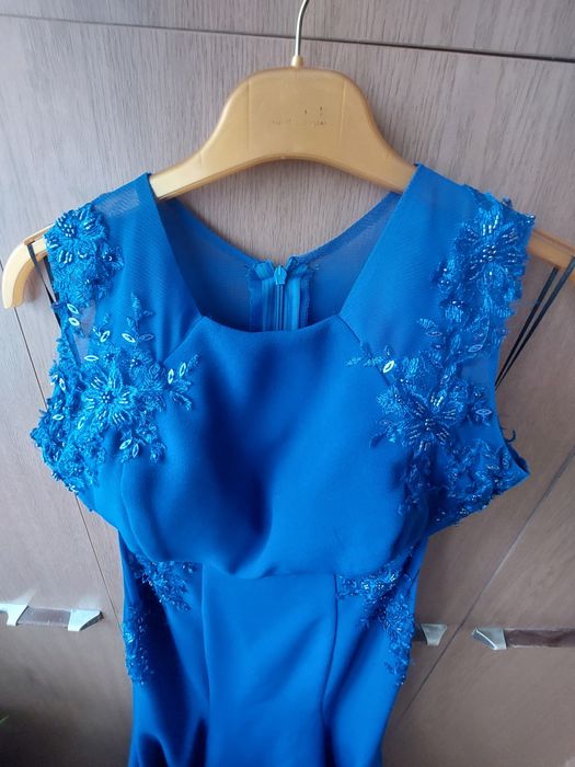 Синя бална рокля