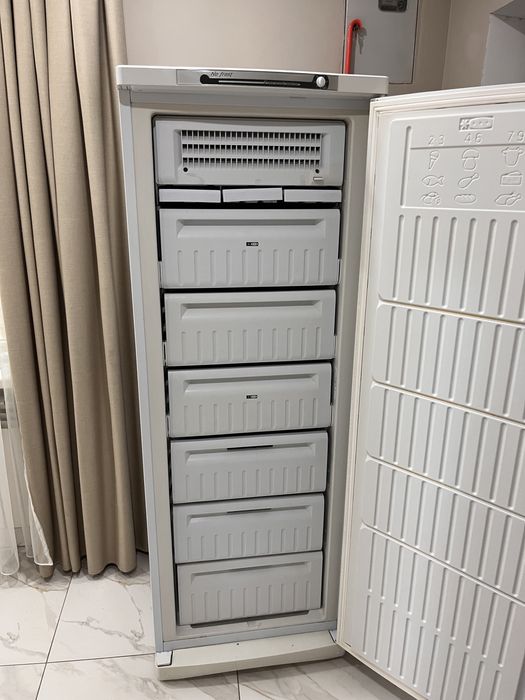 Продам морозилку Indesit в хорошем состоянии