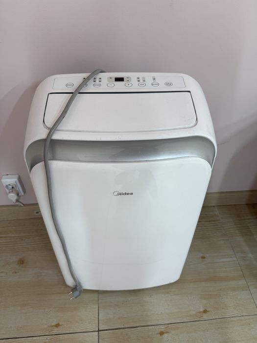 Напольный кондиционер Midea