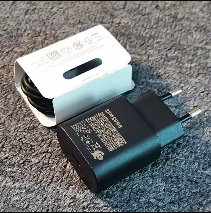 Incarcator Samsung Super Rapid cu cablu.