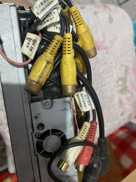 Продам автомагнитолу