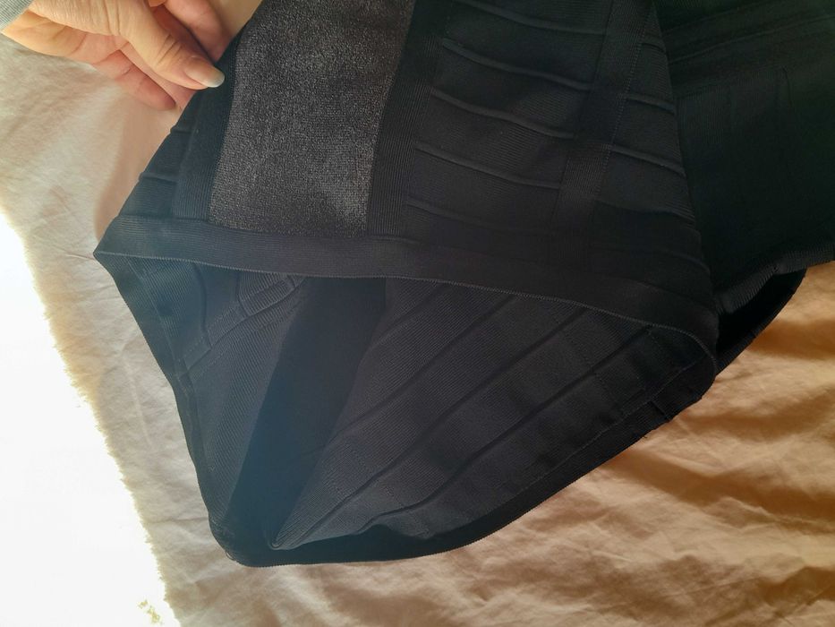 Къса черна рокля Herve Leger