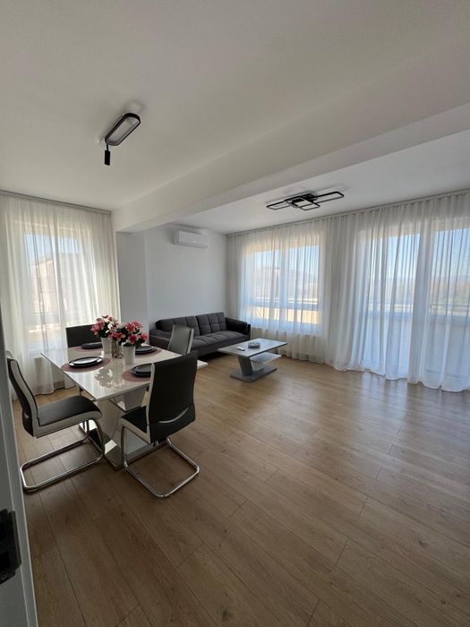 Apartament tip penthouse, cu terasă de 20 mp și vedere panoramică spre Piatra Craiului – Panoramic Garden, Cristian
