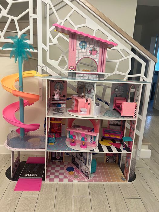 Căsuță păpuși LOL