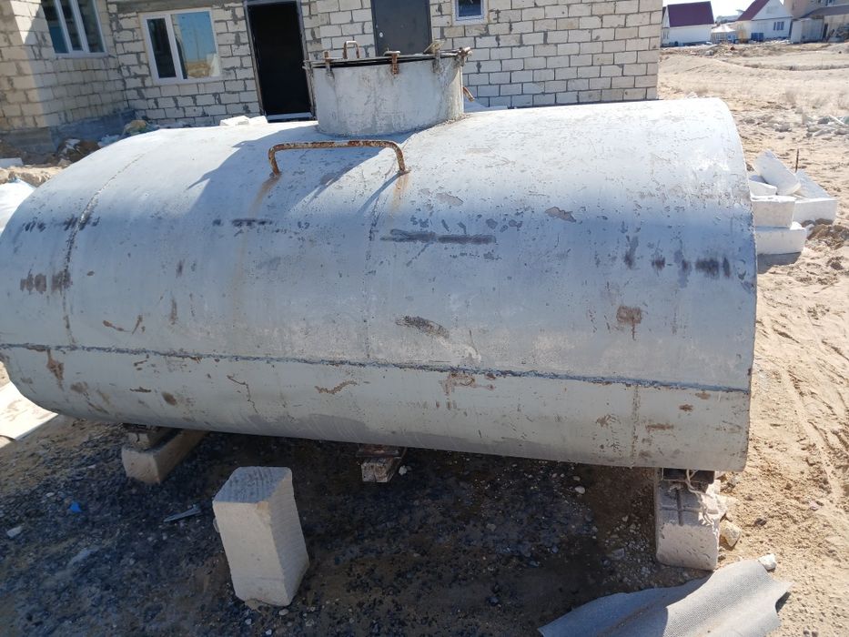 Емкасть из нержавеющей стали