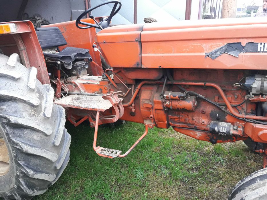 Tractor Renault 651