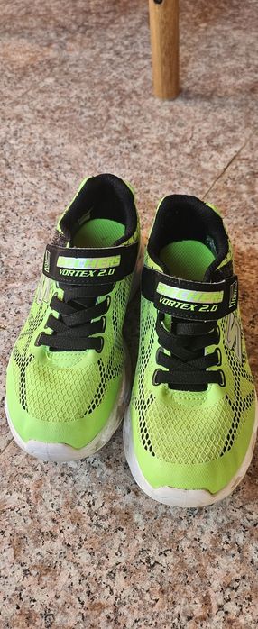 Adidasi copii cu lumini Skechers ca noi TRANSPORT 5lei