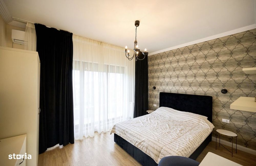 Penthouse cu 3 camere, balcon și garaj, central