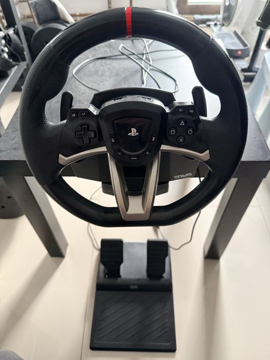 PS 4 ca nou cu Garantie+3 manete+Volan cu pedale+3 jocuri(GTA5,GT,NFS)