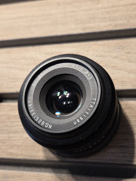 Obiectiv manual TTArtisan 25mm F2 negru Sony E