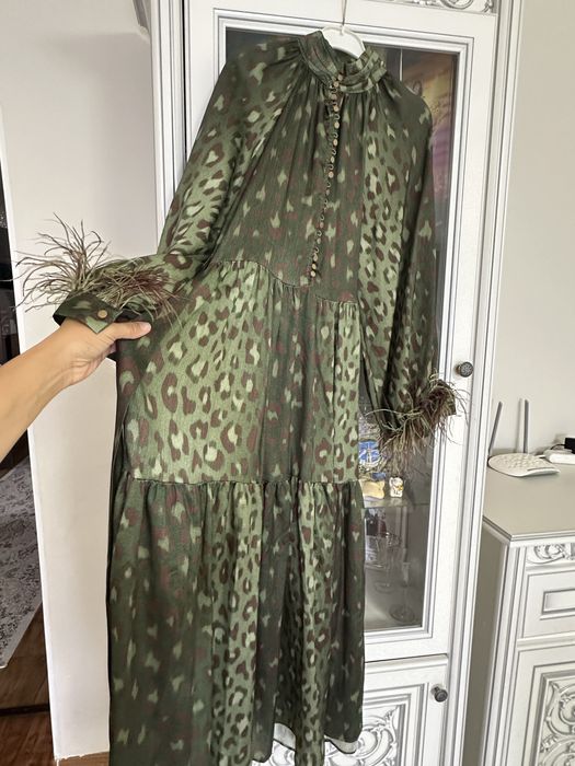 Шикарное турецкое платье с перьями