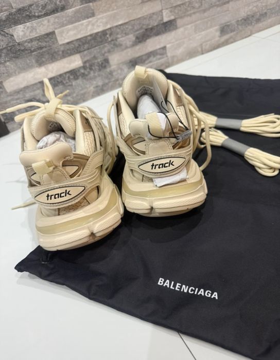 Balenciaga track