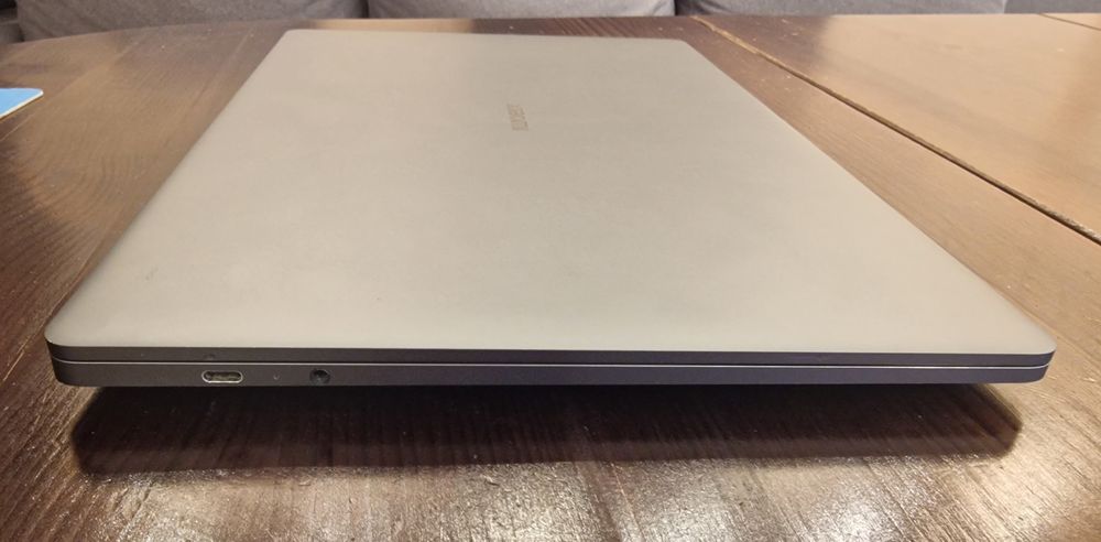 Xiaomi Mi Notebook Pro 15 OLED 3.5k / Ryzen 7 5800H / 16GB RAM / 512 GB SSD