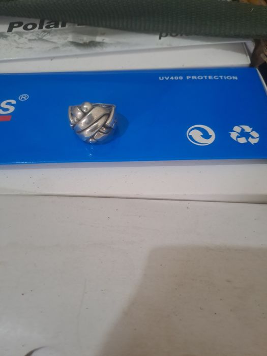Продам серебро  печатку
