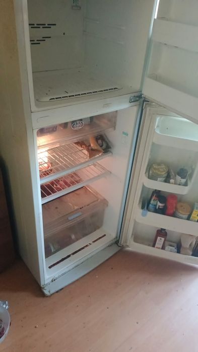 Холодильник  доставка 10000