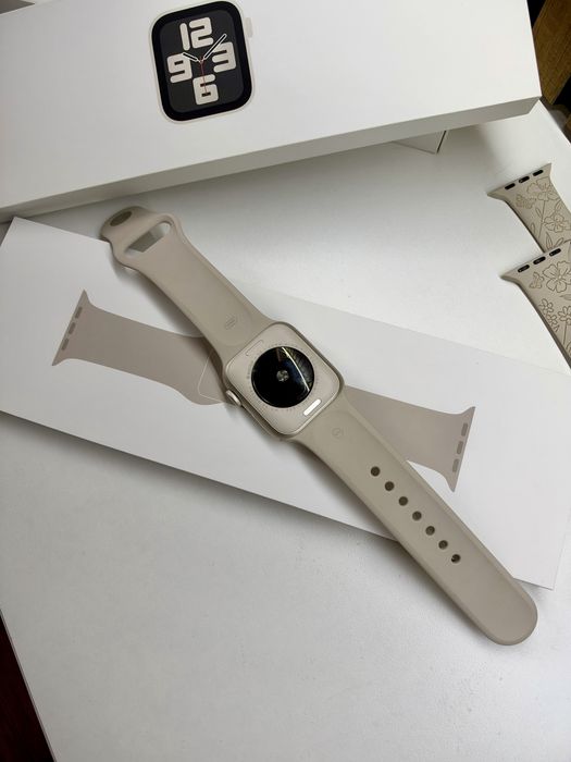 Apple Watch SE 2, 40 мм, Starlight