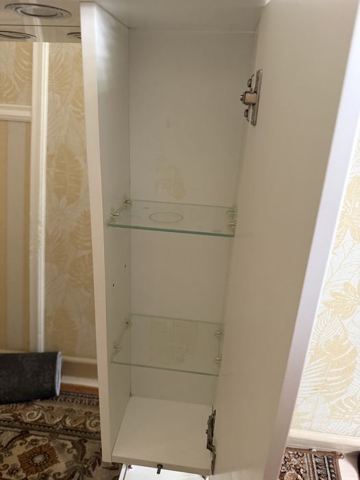 Продам раковину с тумбой