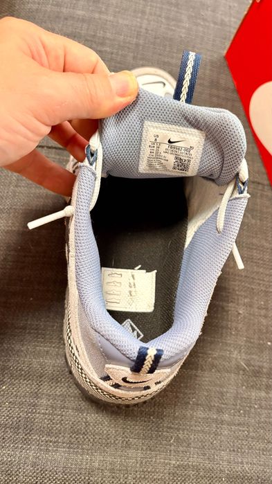 Маратонки Nike Air Humara 39 номер