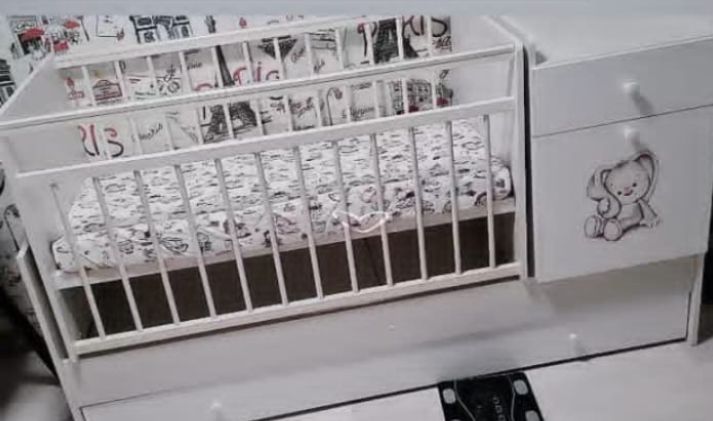 Продам детскую кроватку