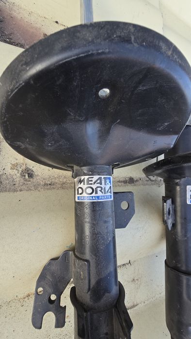 Стойки на Тайота Камри 30