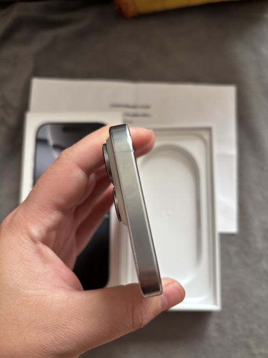 Iphone 16 pro без ремонта