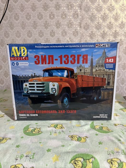 Продам модели масштаб 1:43
