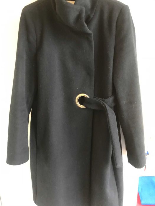 Продавам елегантно палто