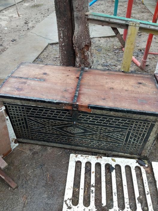 Сундук старый продается