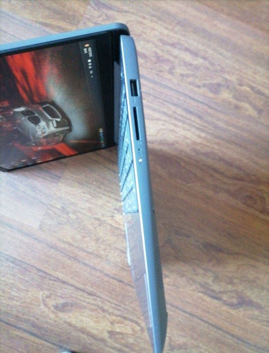 Продам срочно  ноутбук Lenova