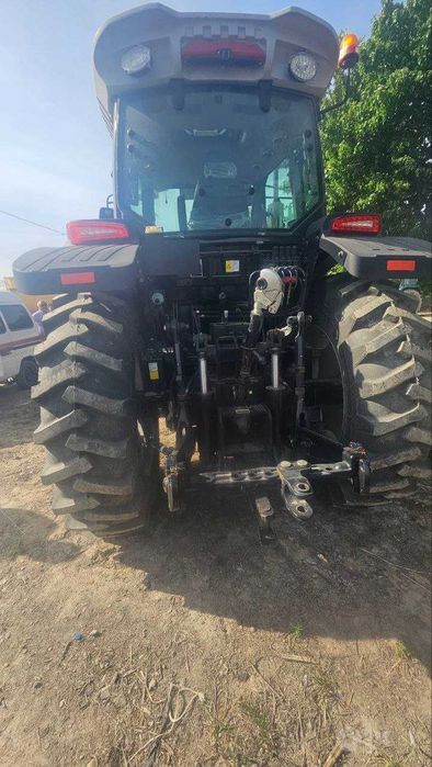 Traktor sotiladi