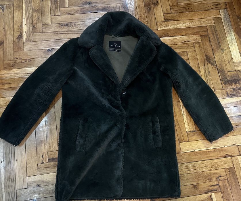 Маслено зелено палто