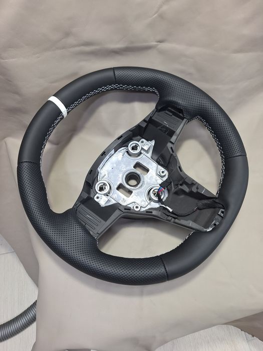 Volan tesla model 3  sau Y cu sau fara încălzire