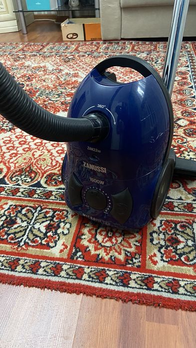 Пылесос      Zanussi
