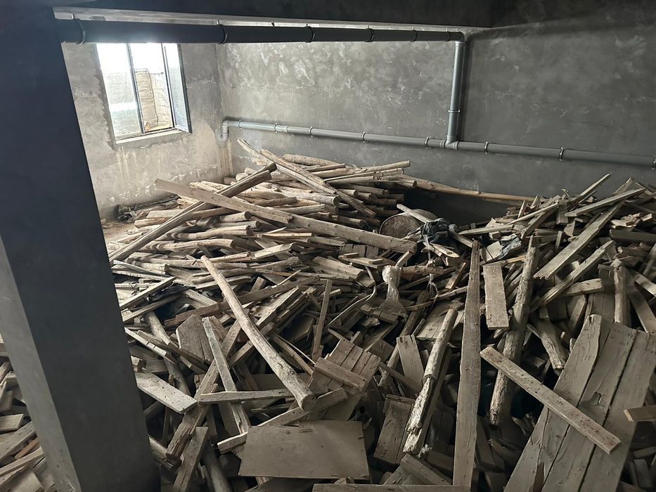 5 xonali kvartira sotiladi