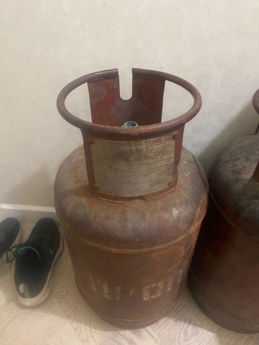 Екі газ балон бар
