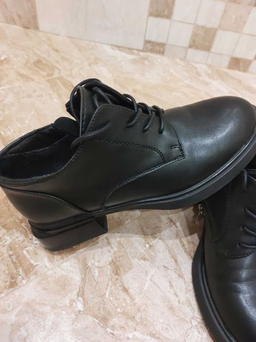 Боти от естествена кожа