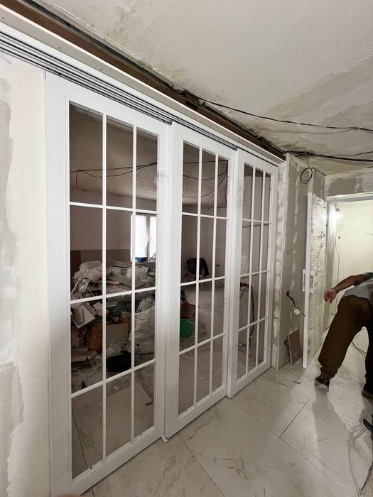 Стеклянные перегородки и двери в стиле лофт