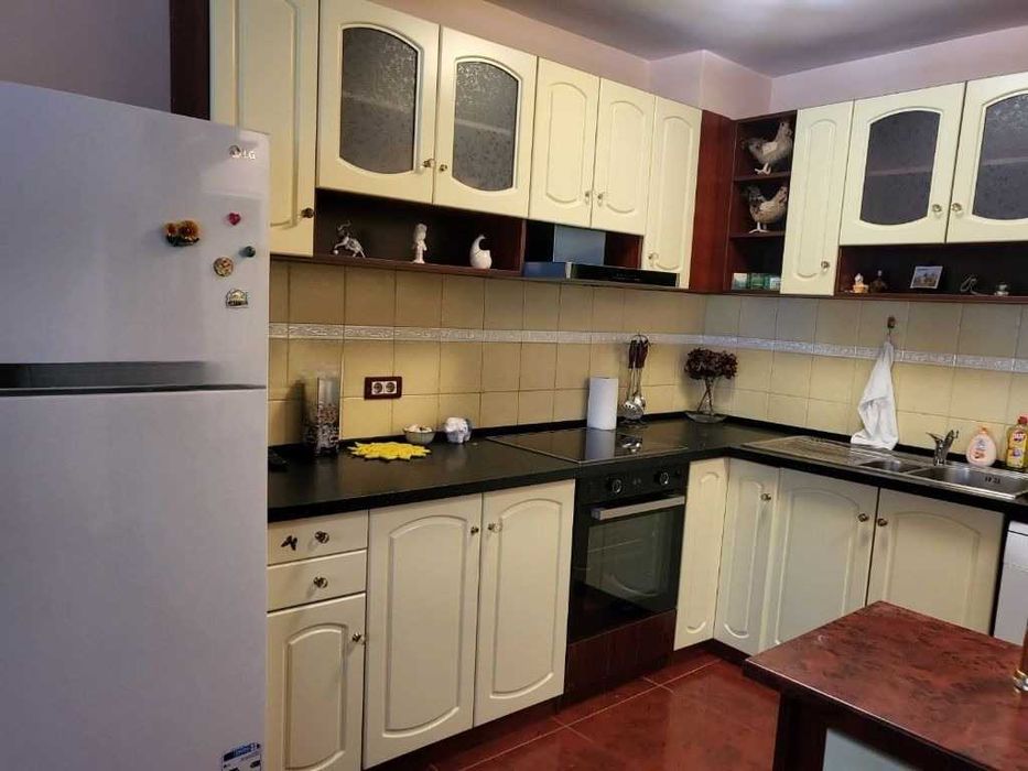 Дава се под наем Четиристаен апартамент в София, Лагера - 117 кв.м за 940 € - Снимка #4