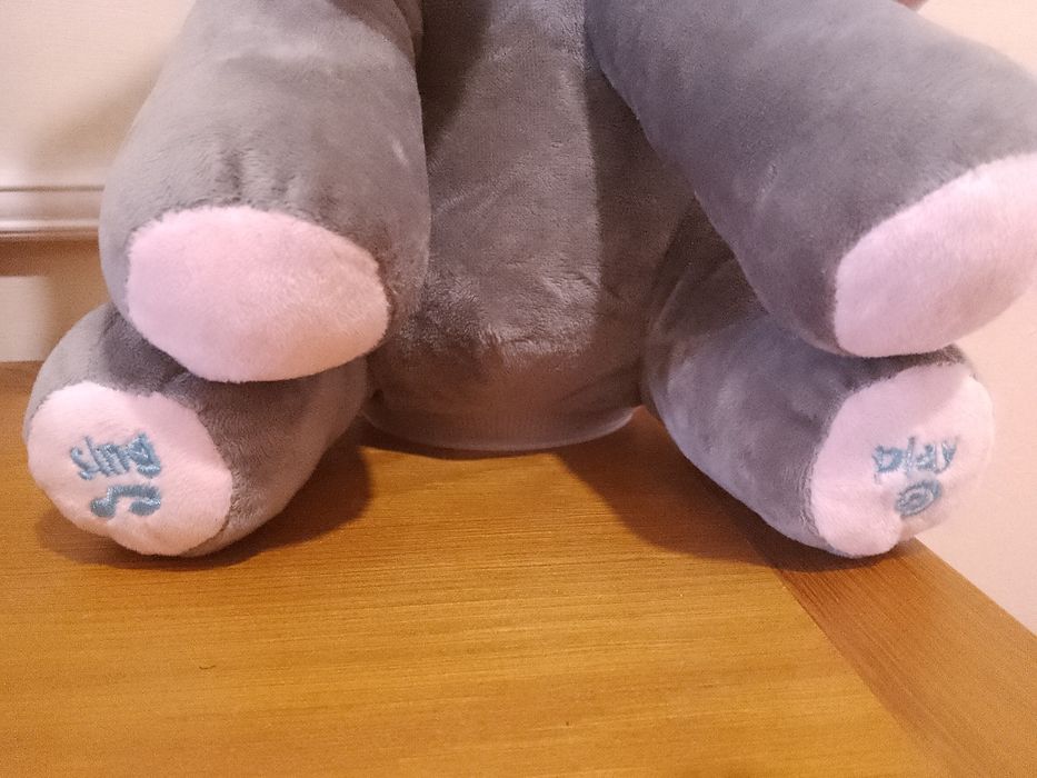 Музикално плюшено слонче