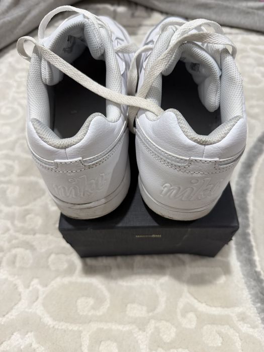 Nike court бели кецове