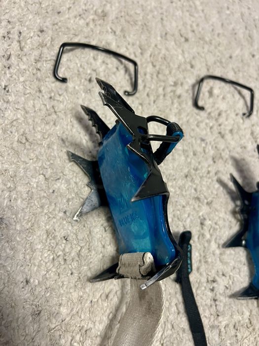 Vând colțari Blue Ice Harfang Tech – Colțari Tehnici | 676g