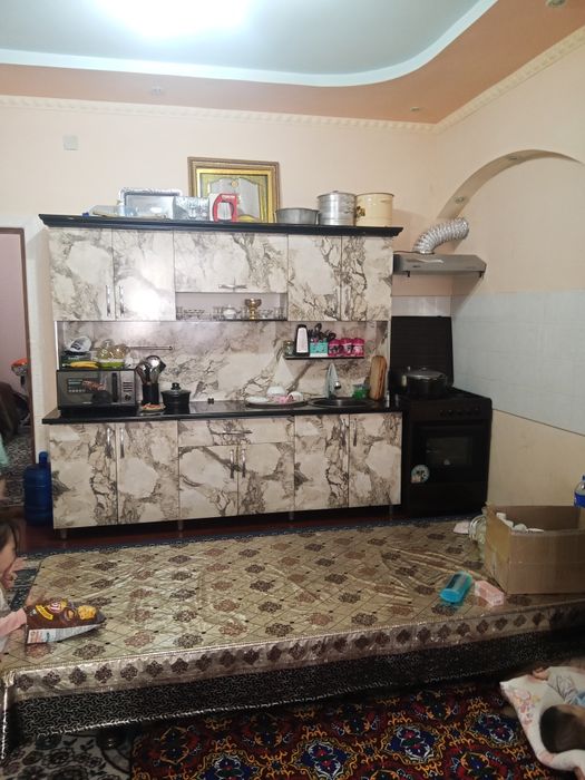 Срочно продаётся 2ком квартира 2этаж 5мк сомий